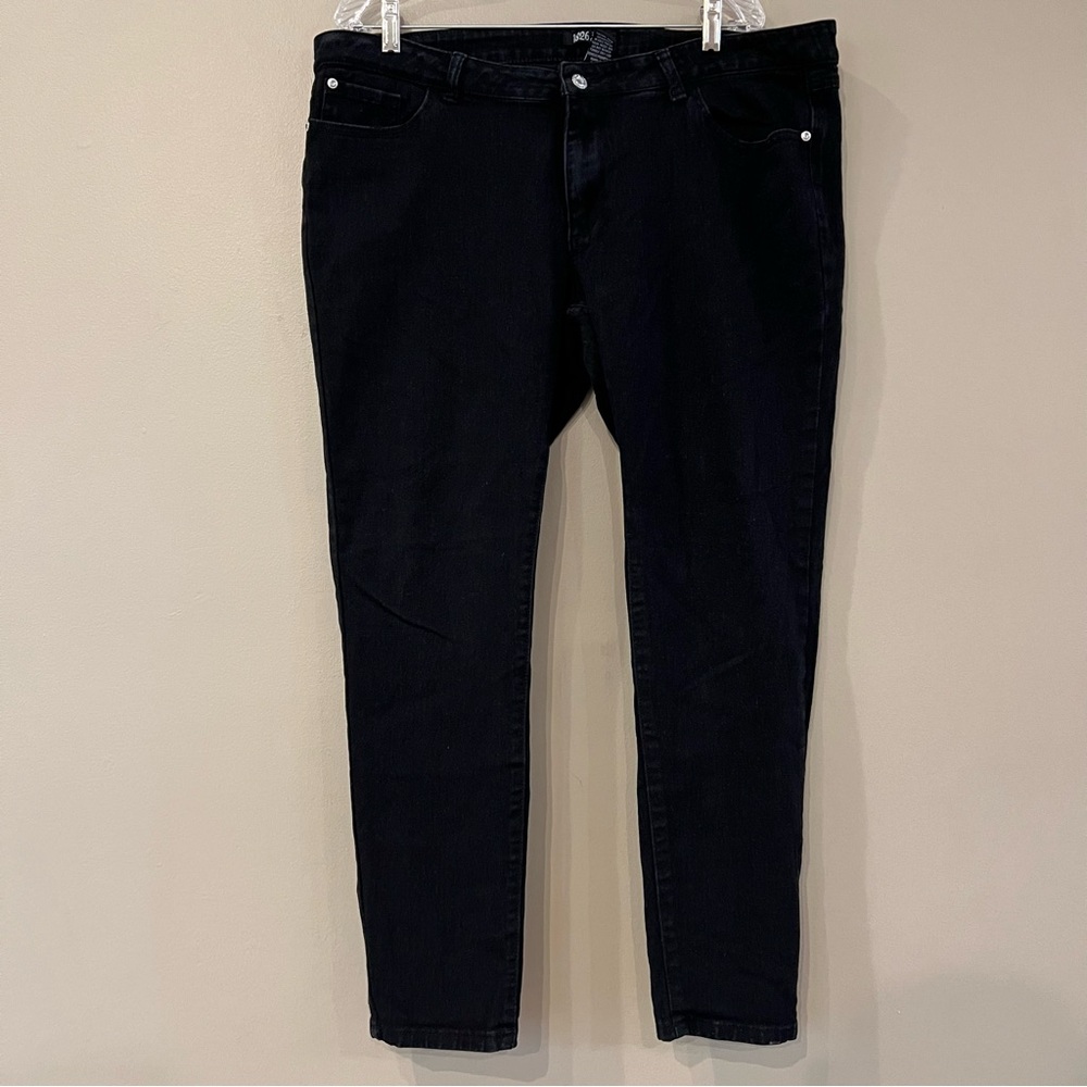 2 pc Stretch Denim 1826 Skinny Jeans Black Pull On‎ Asymmetrical Hem Skirt
